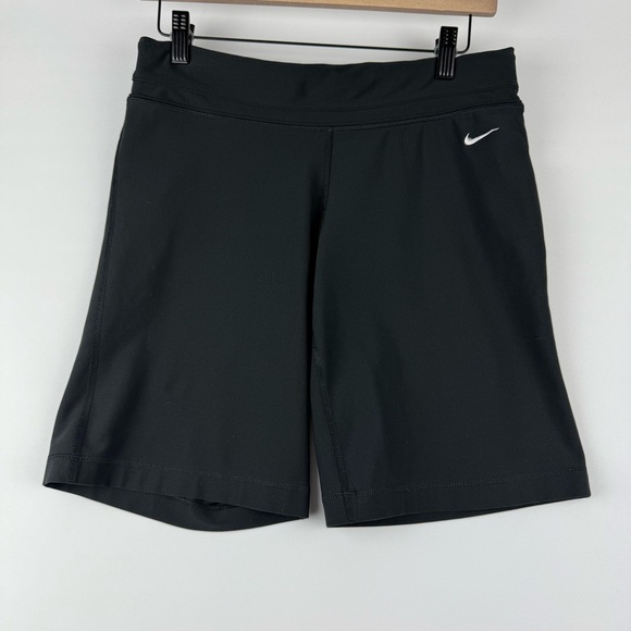 Nike Dri-Fit Women’s Black Biker Shorts - Size Medium - Picture 1 of 7